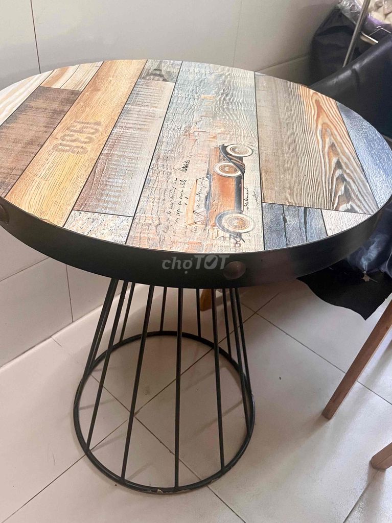 Bàn ghế Gỗ Kim loại Da Đã qua sử dụng. Mua bán Bàn ghế tại Quận 10 Tp Hồ Chí Minh được đăng bởi Trâm hình 1