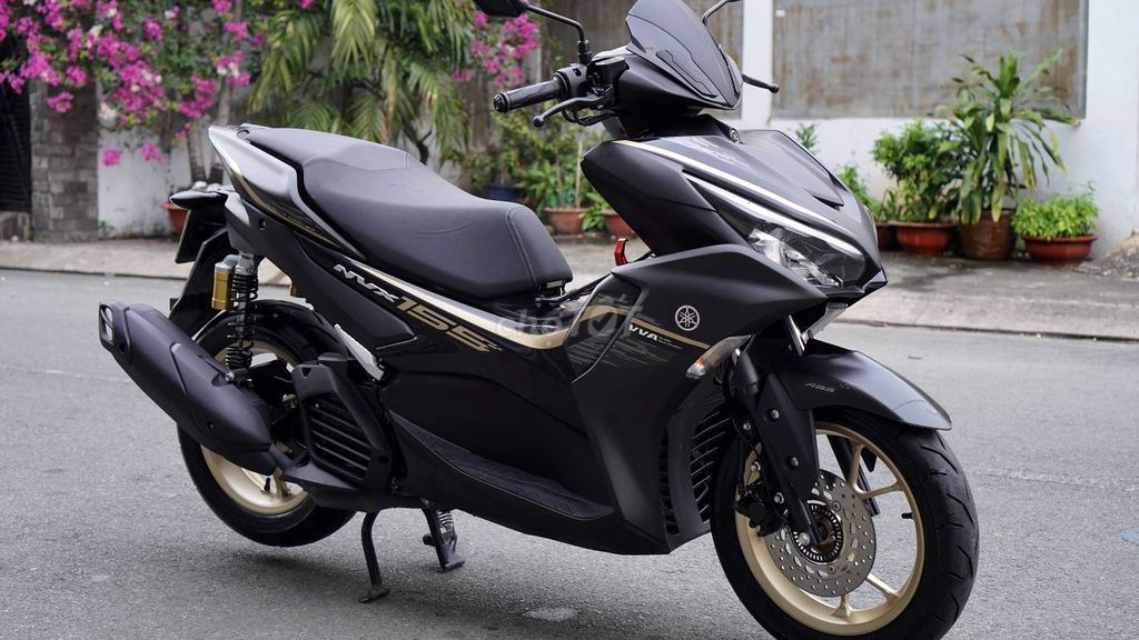 Yamaha NVX V2 Đen Vàng - 12/2023 Lướt 8k