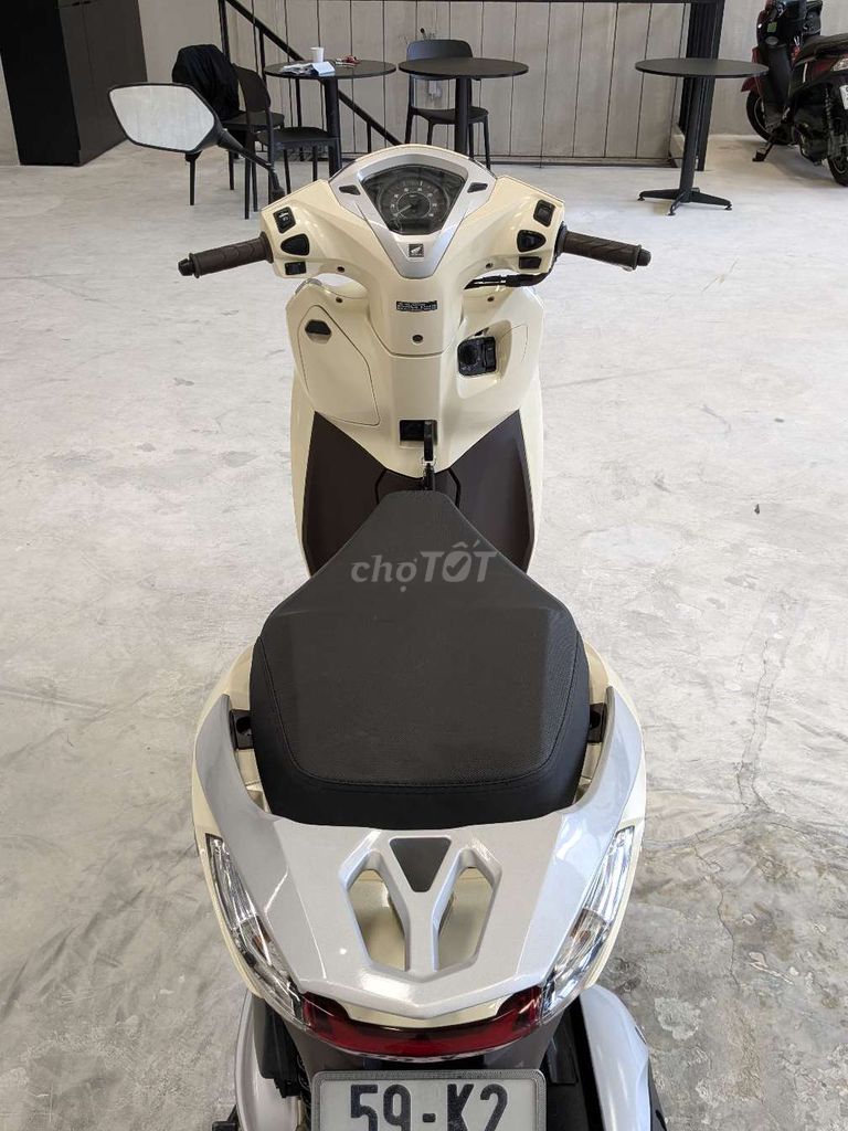 Honda Lead 2018 ngoại hình đẹp - máy êm. Mua bán Xe máy tại Thành phố Thủ Đức Tp Hồ Chí Minh được đăng bởi iMotorbike Khang hình 5