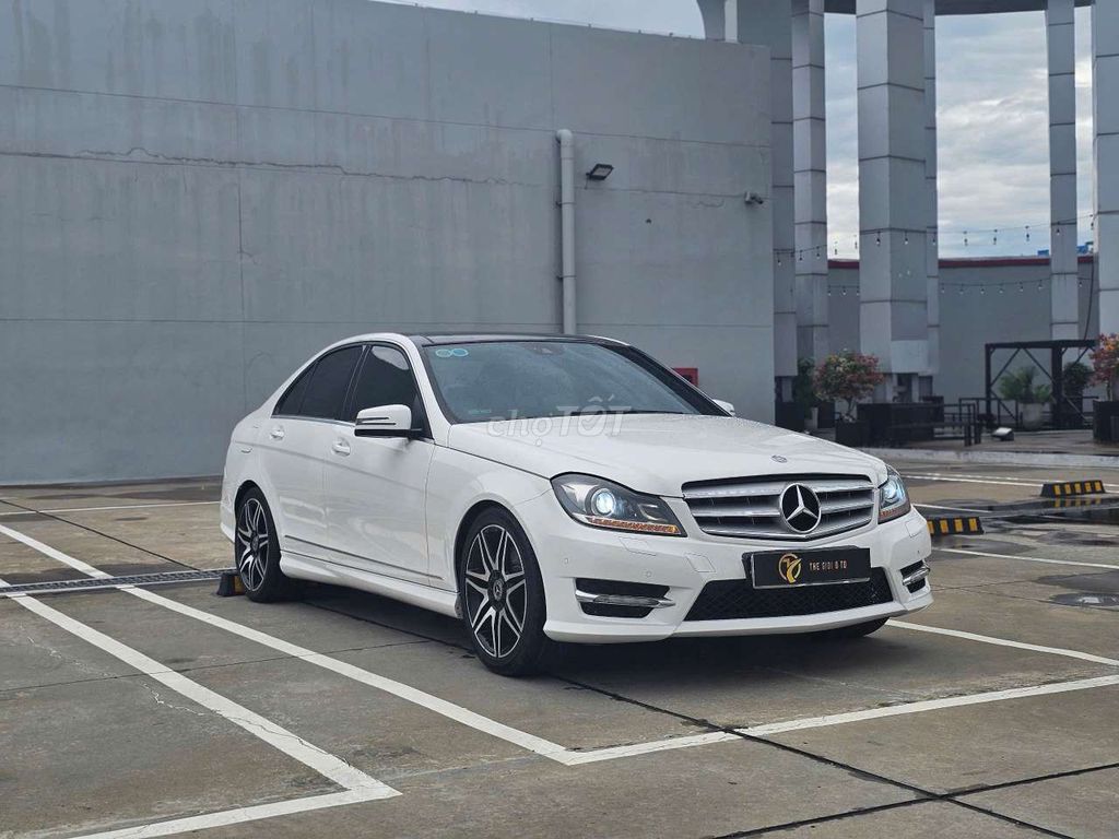 MERCEDES C300 AMG PLUS  SX 2013. Mua bán Ô tô tại Quận Gò Vấp Tp Hồ Chí Minh được đăng bởi THẾ GIỚI Ô TÔ AUTO WORLD  hình 2