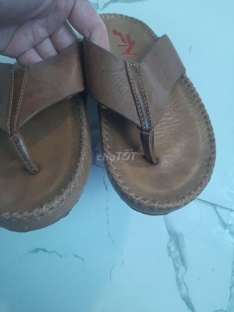 Dép nam da bò size 40 ạ