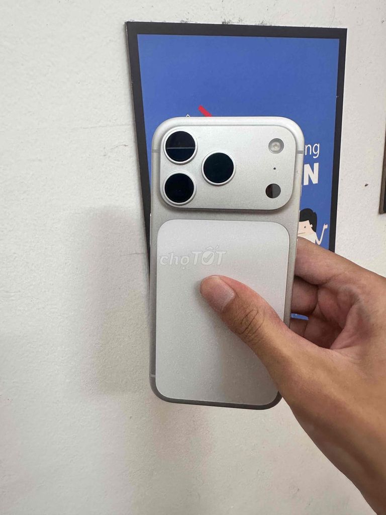 Apple iPhone 17 Pro 256GB Bạc. Mua bán Điện thoại tại Quận Đống Đa Hà Nội được đăng bởi HAN store hình 1