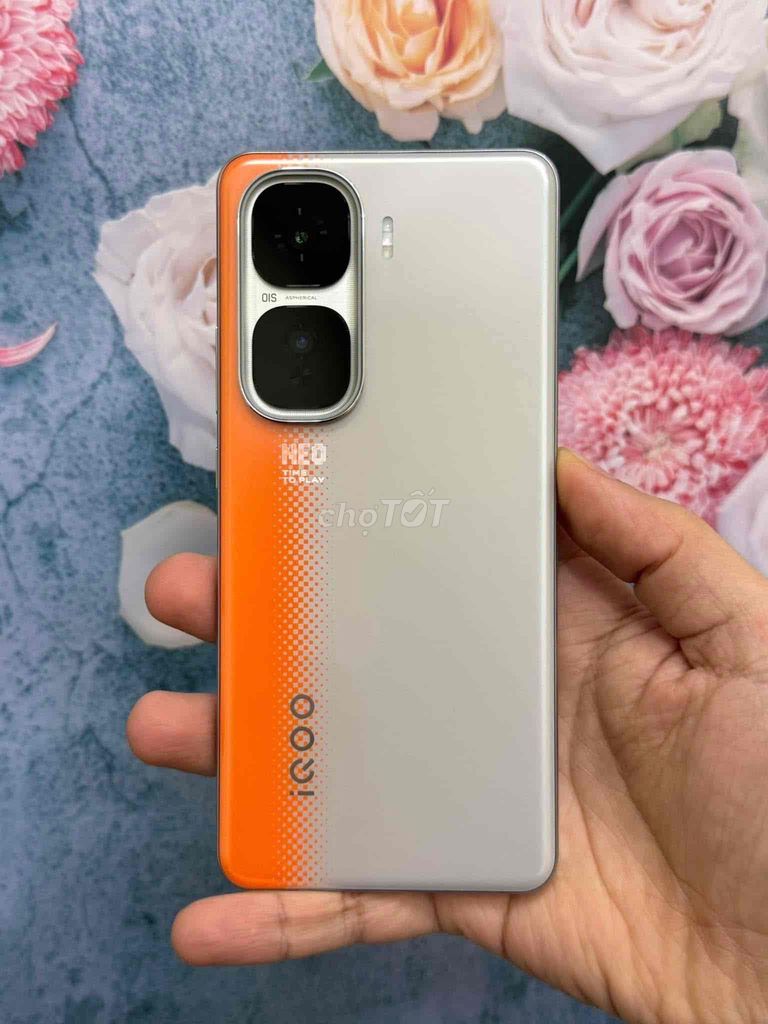 iQOO Neo 10 màu cam 12/256Gb BH 6th có trả góp