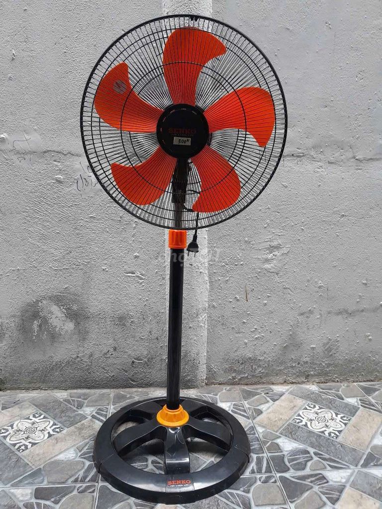 Quạt đứng Senko đã qua sử dụng. Mua bán Quạt tại Thành phố Vũng Tàu Bà Rịa - Vũng Tàu được đăng bởi Giàu hình 1