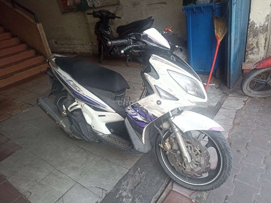 Yamaha Nouvo LX 2010 Trắng-Đen còn tin còn bán. Mua bán Xe máy tại Quận 10 Tp Hồ Chí Minh được đăng bởi văn phúc  hình 1