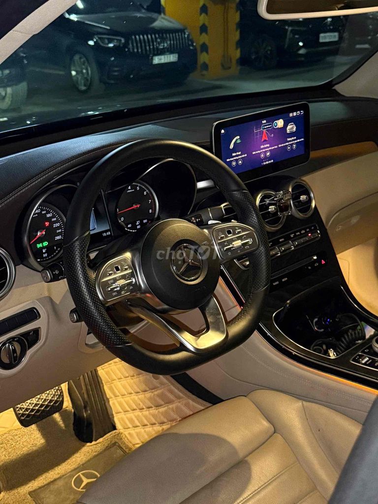 Mercedes-Benz GLC300 4matic 2019 Đen/kem