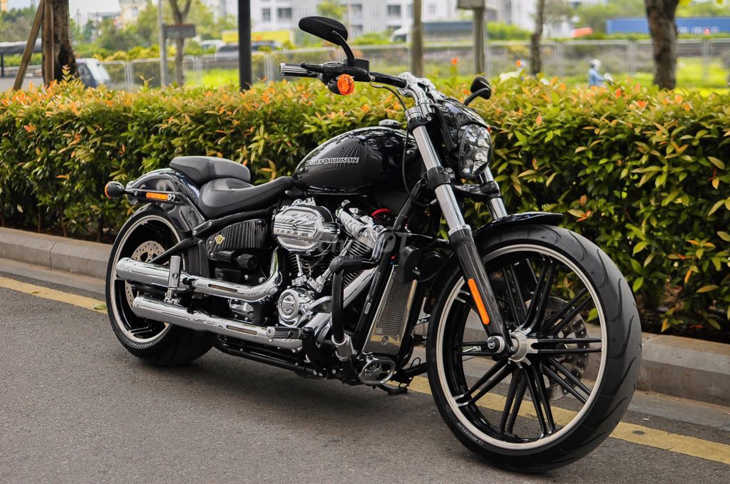 Thanh Motor cần bán Harley Davidson Breakout 2020. Mua bán Xe máy tại Quận Hoàng Mai Hà Nội được đăng bởi Lê Chí Thanh hình 1