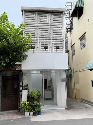 Аренда · 2 комн. · 40 м² · Quận 10, ул. Đường Bạch Mã