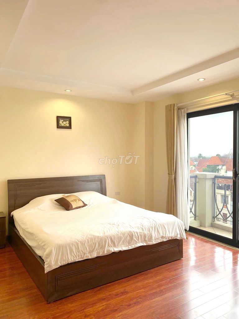 Bán nhà 5 tầng ôtô vào tận nơi tại âu cơ Tây Hồ. Mua bán nhà ở tại Quận Tây Hồ Hà Nội được đăng bởi Chactry phạm  hình 2