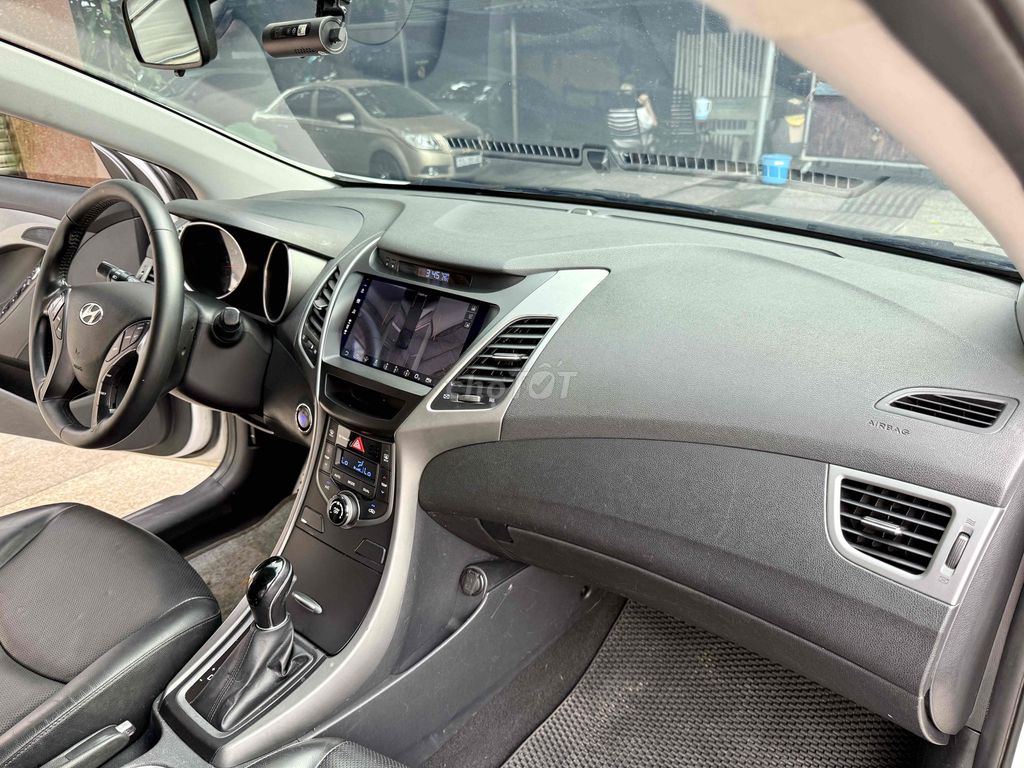 Hyundai Elantra GLS nhập 2015 1.8 AT. Mua bán Ô tô tại Quận Tân Phú Tp Hồ Chí Minh được đăng bởi Lê Băng Vinh hình 17