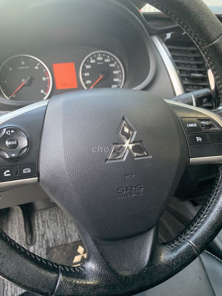 Mitsubishi Triton 2016 4x2 AT - 130000 km. Mua bán Ô tô tại Thị xã Hồng Lĩnh Hà Tĩnh được đăng bởi Nguyễn Long hình 6