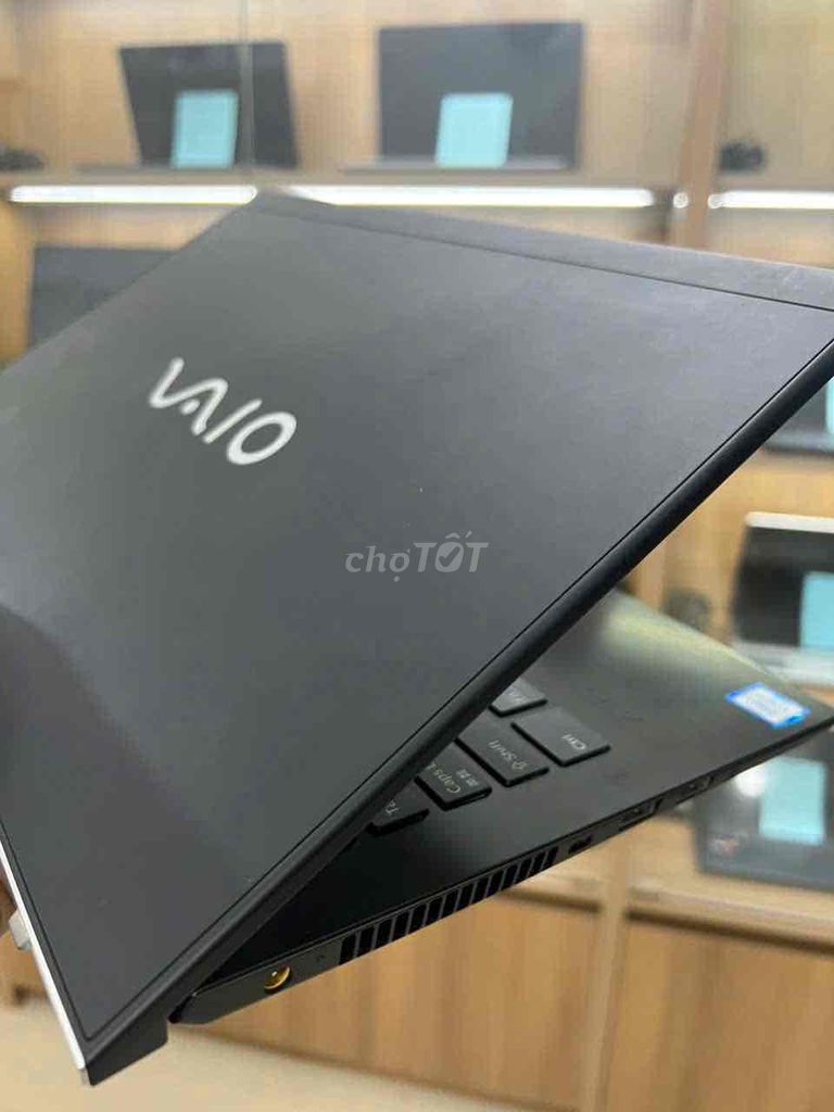 VAIO Sony I5-8265U, Ram 8G, SSD 256G, Nặng O,9kg. Mua bán Laptop tại Thành phố Long Xuyên An Giang được đăng bởi Laptop Mai Lý Nghĩa hình 5