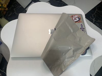 Mac 15'' i7/16/1TB/RX560 like new full box 2017