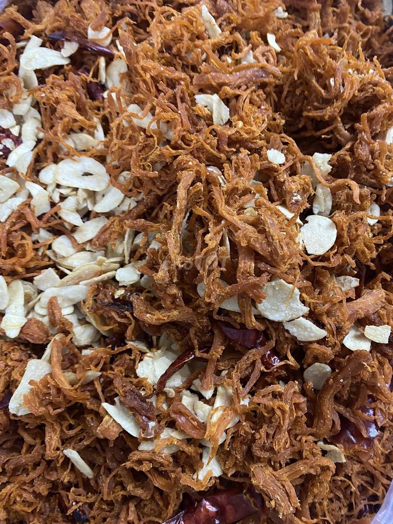 khô gà cháy tỏi. Mua bán Đồ ăn, thực phẩm và các loại khác tại Quận Hải Châu Đà Nẵng được đăng bởi Nguyên Cosmetics hình 1