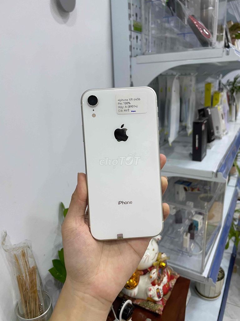 Apple iPhone XR 64GB Trắng đẹp 99%. Mua bán Điện thoại tại Huyện Hóc Môn Tp Hồ Chí Minh được đăng bởi Luân Hoài hình 1