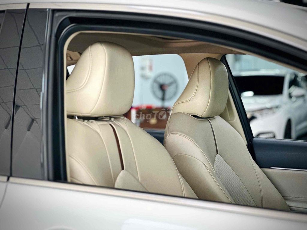 𝐓𝐎𝐘𝐎𝐓𝐀 𝐂𝐀𝐌𝐑𝐘 𝟐.𝟓𝐐 𝐒𝐈𝐄̂𝐔 ĐẸP. Mua bán Ô tô tại Thành phố Thủ Đức Tp Hồ Chí Minh được đăng bởi Tấn Khang Chuyên Xe Lướt hình 15