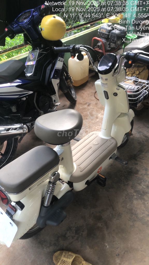 Xe đạp điện Yadea i8 màu Kem Đã sử dụng. Mua bán Xe điện tại Huyện Bắc Tân Uyên Bình Dương được đăng bởi Tên chưa cung cấp hình 2