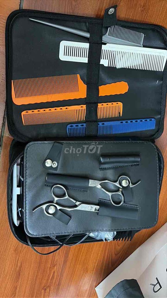 Bộ dụng cụ cắt tóc. Mua bán Nội thất, đồ gia dụng khác tại Quận Hoàn Kiếm Hà Nội được đăng bởi Lê hoàng hình 1