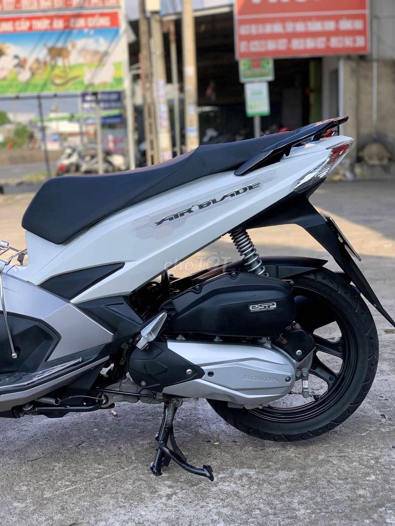 🏷️Honda Airblade 2017🏷️ Biển 60. Mua bán Xe máy tại Huyện Trảng Bom Đồng Nai được đăng bởi Phạm Minh An hình 4
