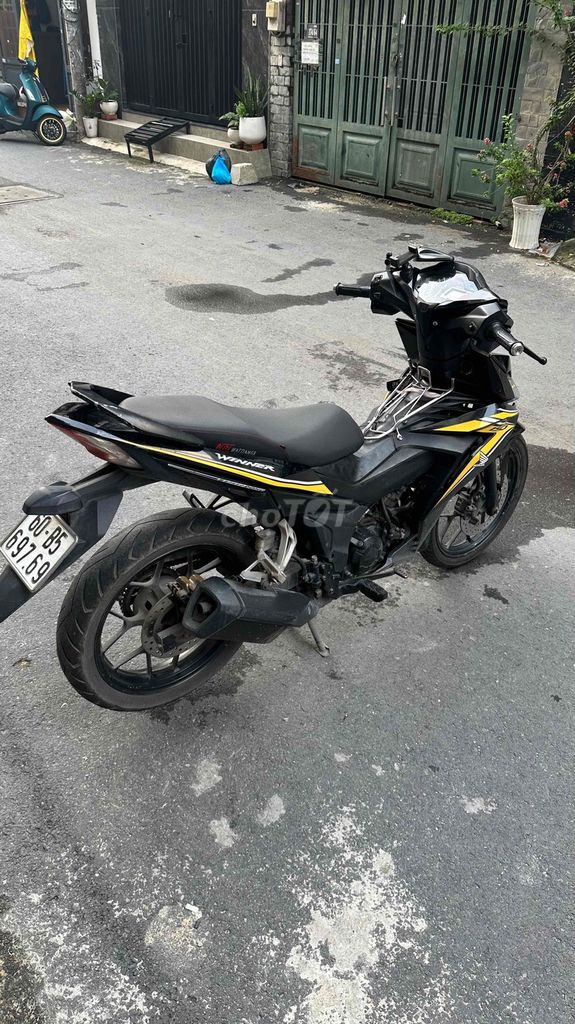 Honda Winner v1 черный с золотым, в родне, тихий
