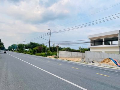 hơn 2 tỷ có ngay 300m2 đất Mặt tiền đường lộ giới 32m Sổ riêng Sau KCN