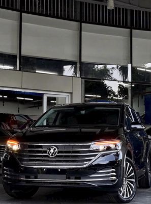 Volkswagen Viloran Luxury 2025 Đen 7 chỗ Tự động