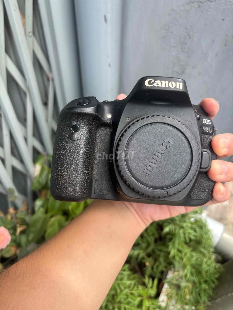 Máy ảnh Canon EOS 90D khá 25k shot. Mua bán Máy ảnh, Máy quay tại Quận Phú Nhuận Tp Hồ Chí Minh được đăng bởi Lam Vy  hình 1