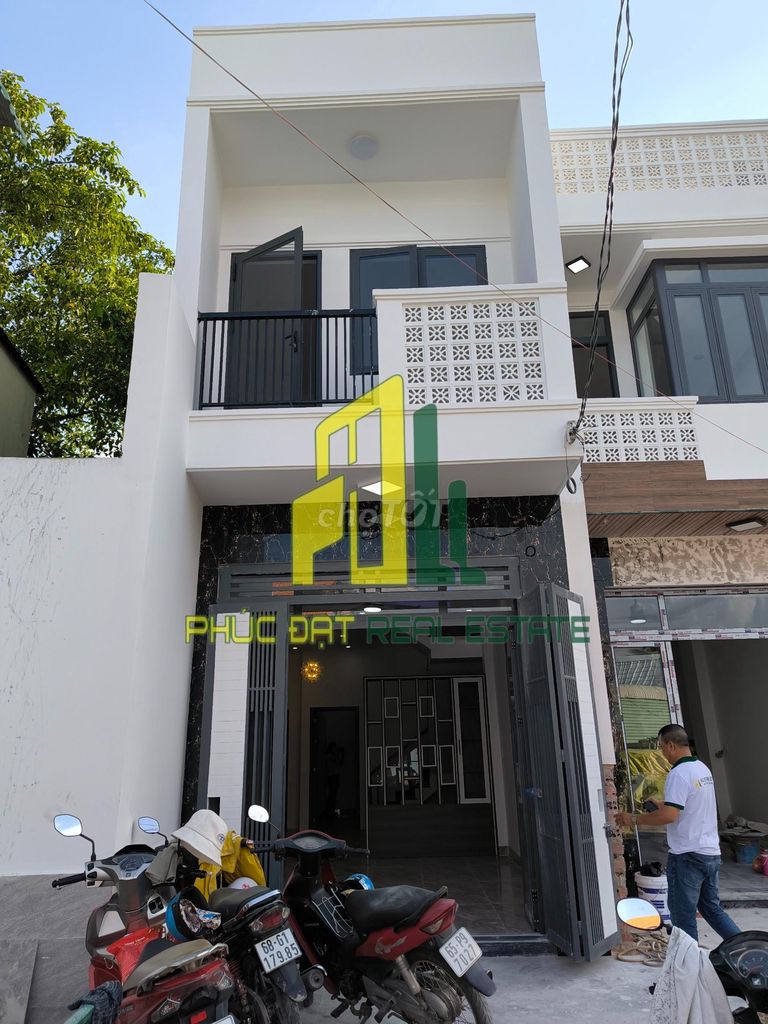 Bán nhà mới xây lầu trệt Hoá An Biên Hoà đường 8m SHR TC full nội thất