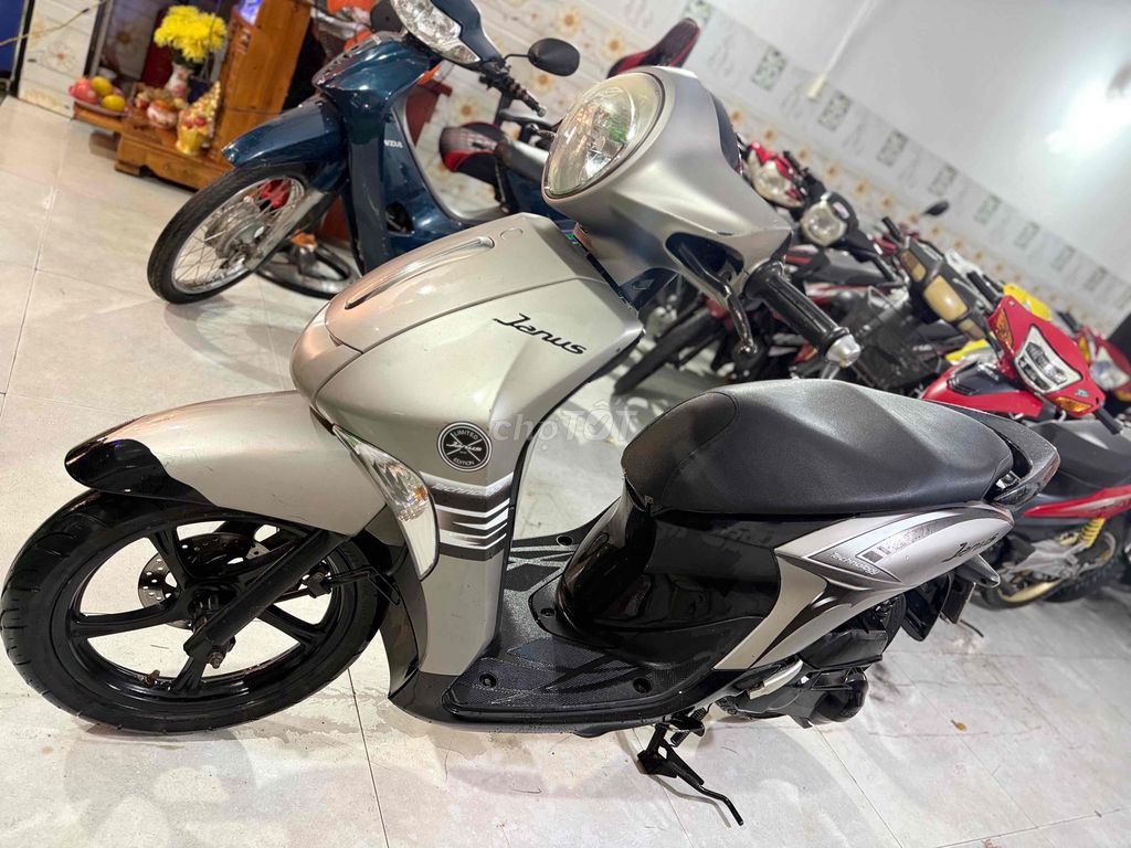 janus2018 khoá smk đẹp  zin êm đi học đi làm quáok. Mua bán Xe máy tại Huyện Bình Chánh Tp Hồ Chí Minh được đăng bởi Cửa hàng xe máy cũ mới HƠN PHÁT hình 2