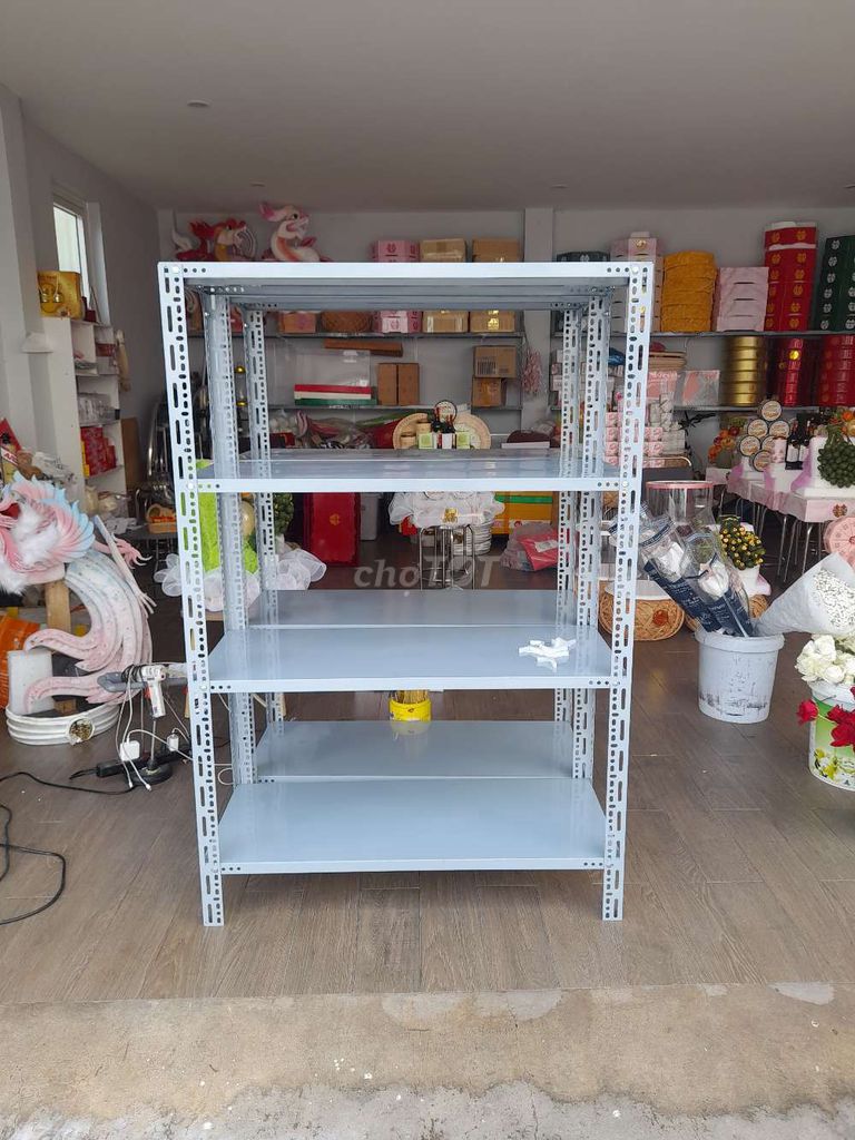Kệ sắt v lỗ Xám ghi 1m5 - 4 tầng. Mua bán Tủ, kệ gia đình tại Thành phố Dĩ An Bình Dương được đăng bởi Thu Hoàng hình 1
