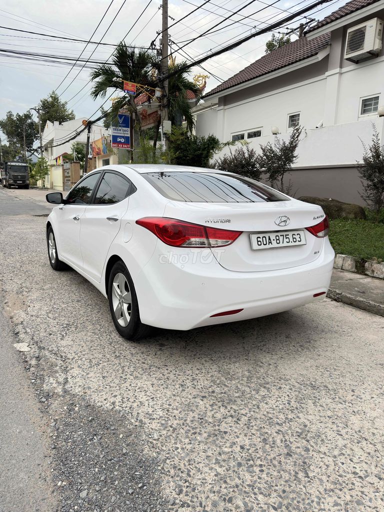 chính chủ cần bán Hyundai Elantra 2013 - 95425 km. Mua bán Ô tô tại Thành phố Biên Hòa Đồng Nai được đăng bởi Cao Xuân Mười hình 6