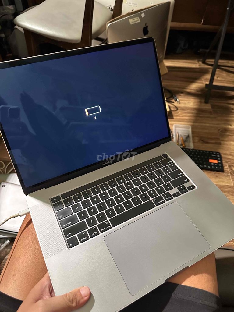 Apple MacBook Pro 15 inch i7 16GB/512GB. Mua bán Laptop tại Huyện Bình Chánh Tp Hồ Chí Minh được đăng bởi Apple BOX hình 1