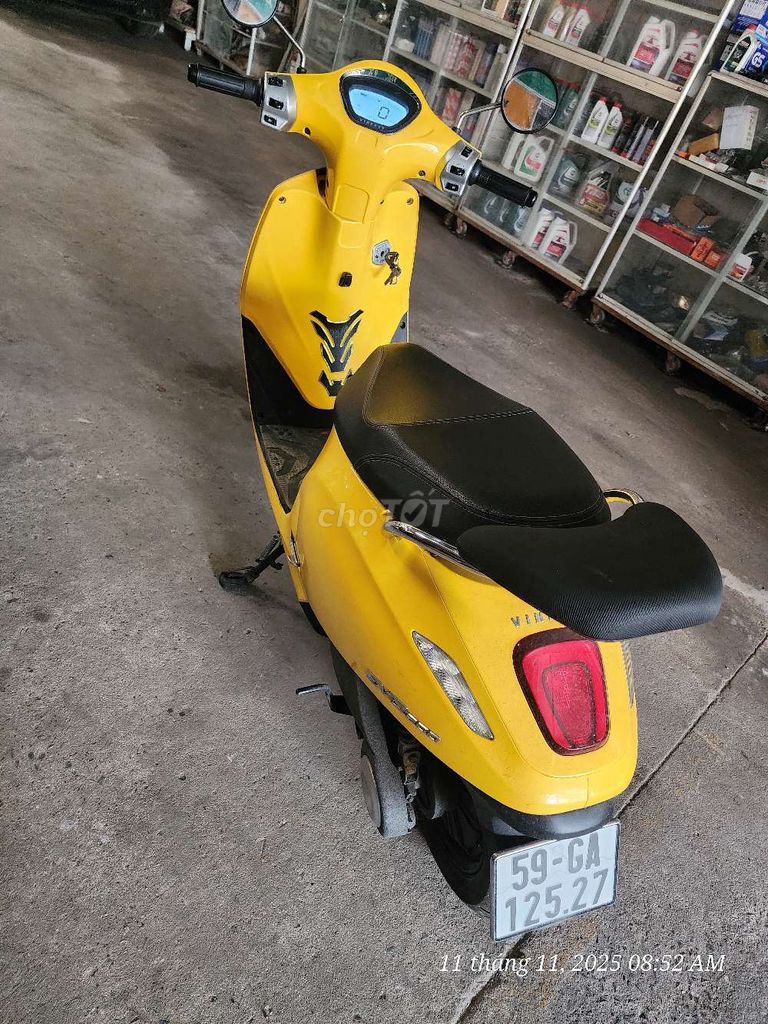 Siêu lướt VinFast Evo200 2024 Vàng. Mua bán Xe điện tại Quận 12 Tp Hồ Chí Minh được đăng bởi Nguyễn Minh Hòa  hình 2