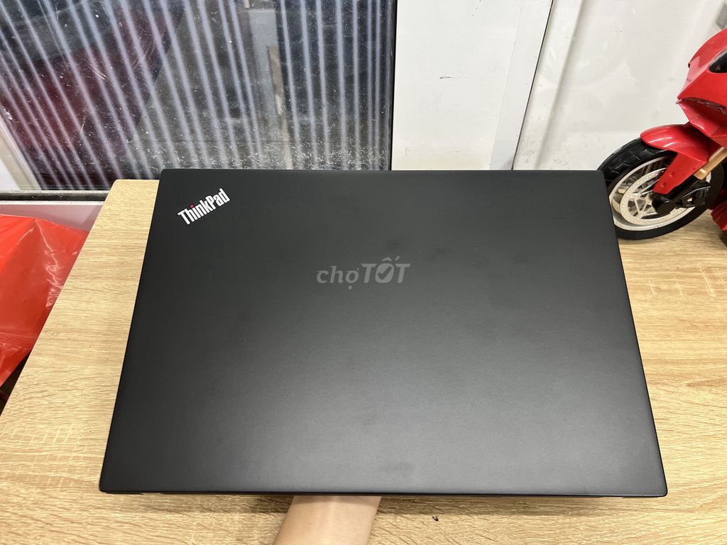 ThinkPad T14s G1 i5-10310U/16/256 14" FHD Pin Trâu. Mua bán Laptop tại Quận Bình Thạnh Tp Hồ Chí Minh được đăng bởi Nguyễn Công Lý hình 1