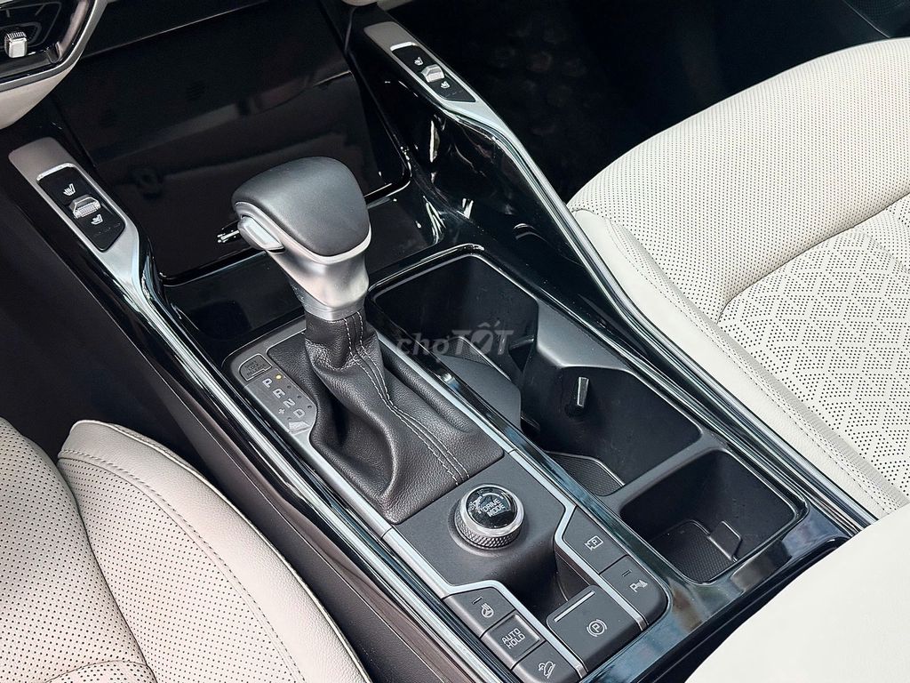 Kia Sorento 2.5 Signature 2022 màu đen. Mua bán Ô tô tại Quận Thanh Xuân Hà Nội được đăng bởi Nguyễn Tuấn Hoàng hình 17