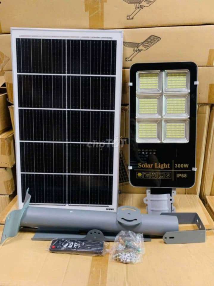 Đèn năng lượng mặt trời 300W. Mua bán Đèn tại Thành phố Tây Ninh Tây Ninh được đăng bởi Hoàng Dũng hình 1