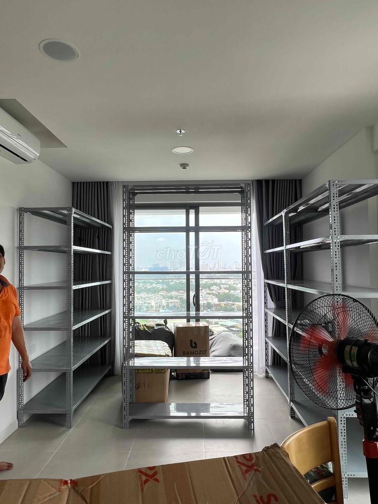 Kệ sắt chịu được 500kg