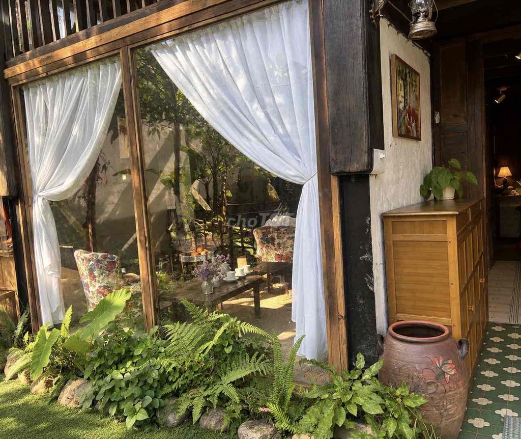 Một căn nhà gỗ tìm bạn đồng hành