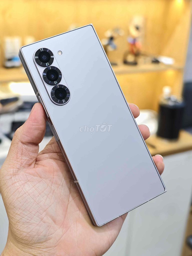 Samsung Z Fold6 512GB Bạc Việt Nam. Mua bán Điện thoại tại Quận 10 Tp Hồ Chí Minh được đăng bởi Khánh Trần hình 1