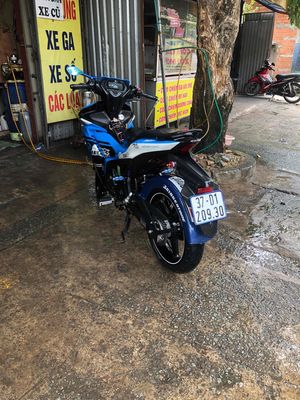 Không có tiền trị bệnh nên cần bán gấp xe máy. Mua bán Xe máy tại Thị xã Hoàng Mai Nghệ An được đăng bởi Ngân Dần