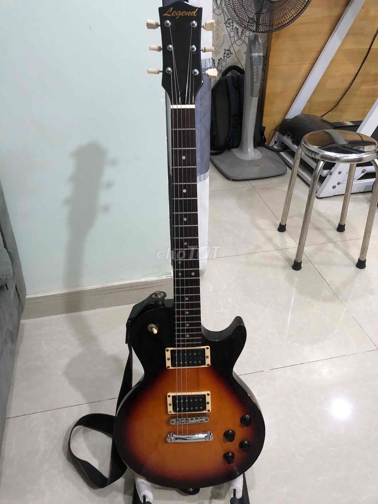 Bán guitar điện dáng Les Paul hãng Legend