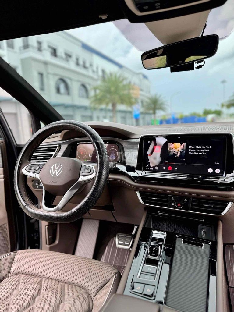Volkswagen Veloran Luxury 2025 Đen 24.000 km. Mua bán Ô tô tại Quận 1 Tp Hồ Chí Minh được đăng bởi PKD AUTO hình 4