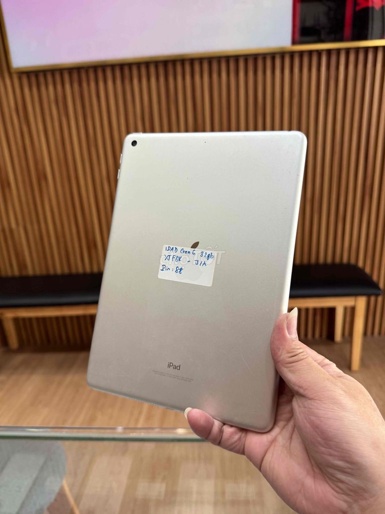 Apple iPad Gen 6 32GB Bạc pin 88. Mua bán Máy tính bảng tại Quận 10 Tp Hồ Chí Minh được đăng bởi Phi Đăng Sơn Store hình 1