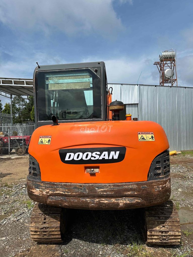 _ Xe cuốc Doosan DH60 - 7. Mua bán Phương tiện khác tại Huyện Định Quán Đồng Nai được đăng bởi thien le hình 4
