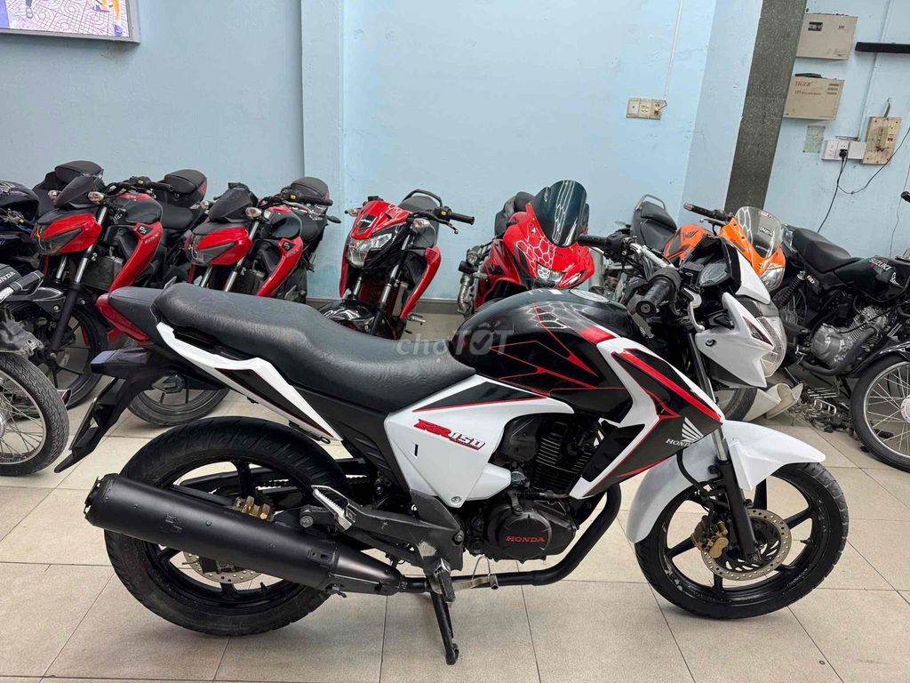 Honda RR150 màu Trắng Đen. Mua bán Xe máy tại Huyện Bình Chánh Tp Hồ Chí Minh được đăng bởi Phong Vũ hình 3
