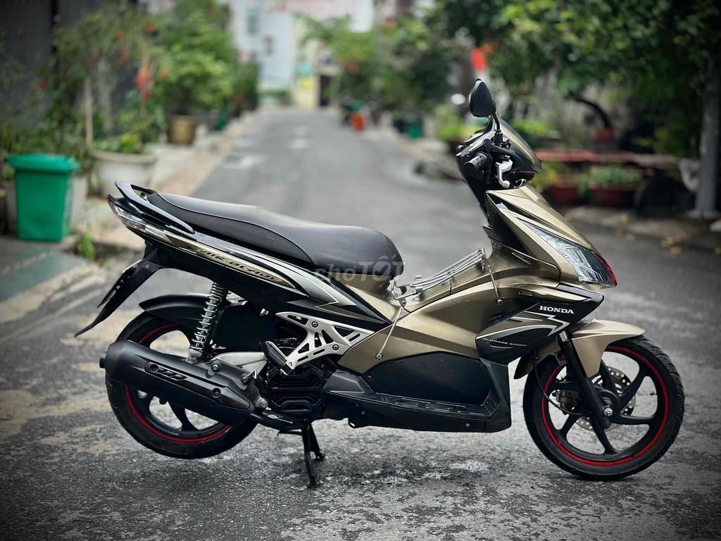 Honda Air Blade 2010 золотисто-бронзовый