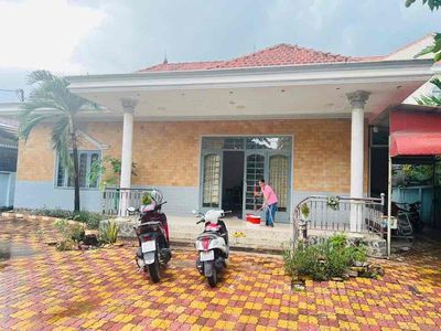 gia đình định cư nước ngoài , cần bán gấp nhà biệt thự , Bửu Hoà. Mua bán nhà ở tại Thành phố Biên Hòa Đồng Nai được đăng bởi Trần Lộc