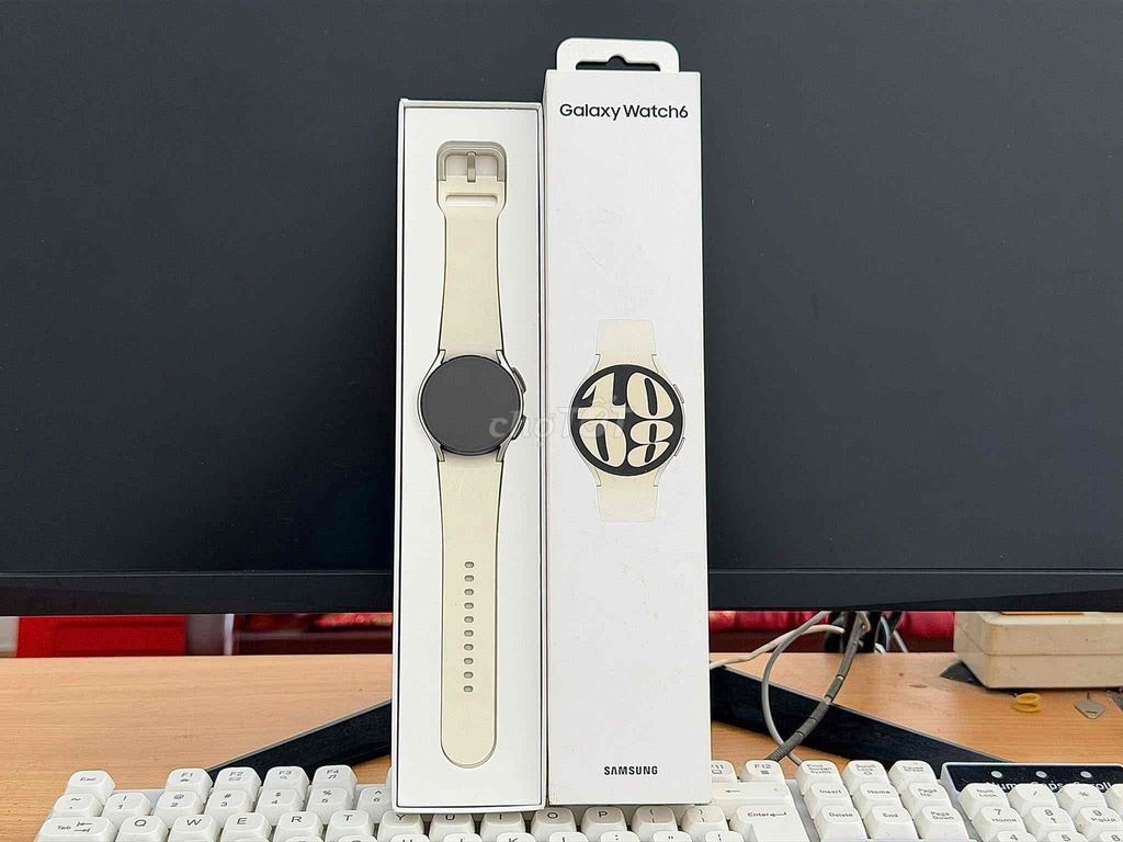 Samsung Galaxy Watch 6 GPS 40mm Trắng kem. Mua bán Thiết bị đeo thông minh tại Quận Ninh Kiều Cần Thơ được đăng bởi Cầm Đồ Tấn Lợi hình 1
