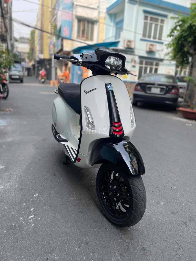 Vespa 2021 ABS   keng