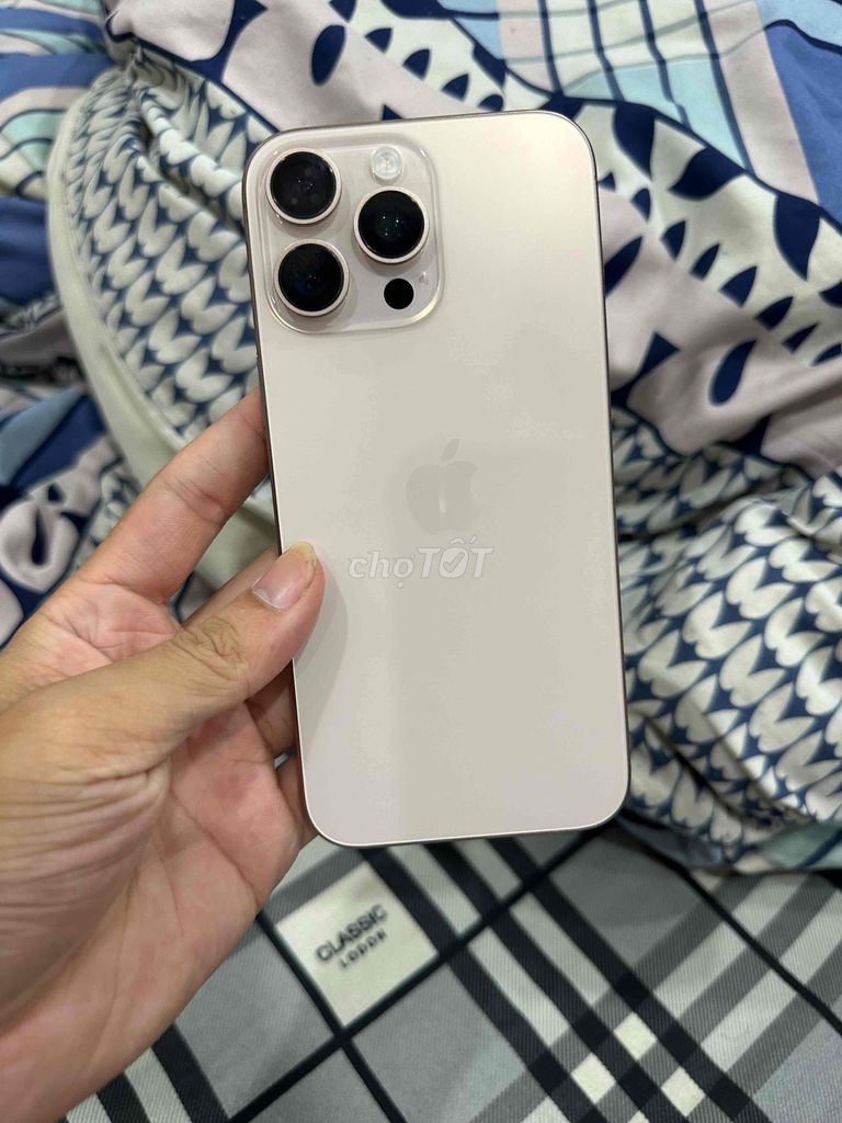 xuống đời bán 16 Pro Max 256GB Vàng zin pin 95. Mua bán Điện thoại tại Quận Hoàng Mai Hà Nội được đăng bởi Ngọc Sơn hình 1